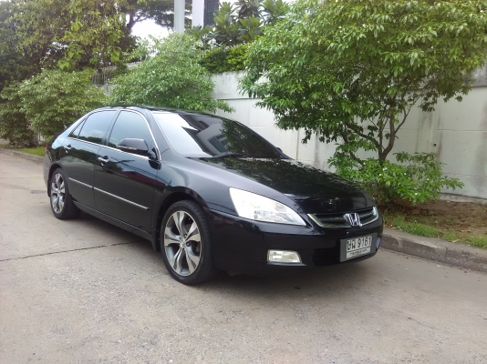 Honda Accord V6 เครื่อง 3.0 ตัวท็อป ปี 2003 Honda Accord V6 เครื่อง 3.0 ตัวท็อป ปี 2003