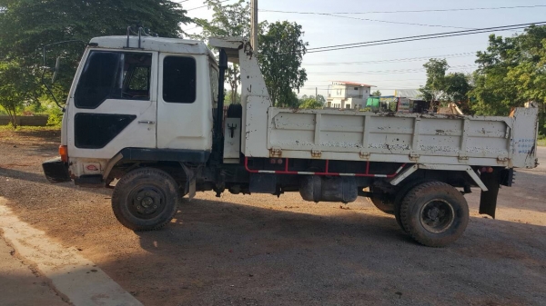 หกล้อ มิตชู ไอ้หลง FUSO165แรง ดั้ม5คิวกะบะ3.80 สภาพดีพร้อมใช้งาน  (ขาย สด-ผ่อน ดาวน์ 150,000) แบบง่ายพายใน1ชม. รับรถกลับบ้านได้เลย เล่มทะเบียนพร้อมโอน