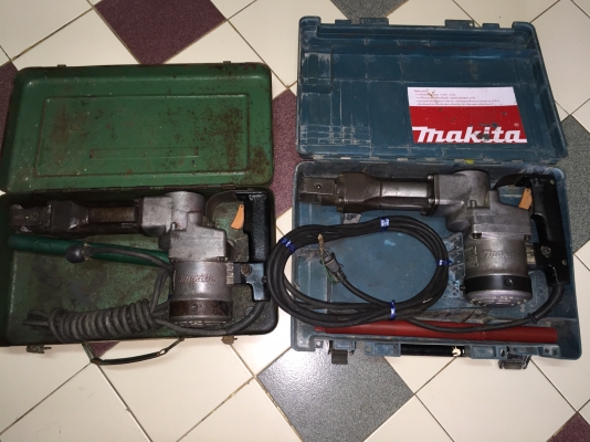ขายเครื่องสกัดแย็กไฟฟ้ายี่ห้อMAKITAรุ่นHM1201พร้อมใช้งานครับ