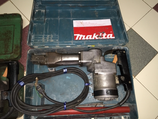 ขายเครื่องสกัดแย็กไฟฟ้ายี่ห้อMAKITAรุ่นHM1201พร้อมใช้งานครับ ขายเครื่องสกัดแย็กไฟฟ้ายี่ห้อMAKITAรุ่นHM1201พร้อมใช้งานครับ