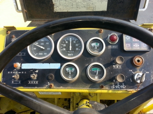 รถบด 9 ล้อยาง Sakai TS200 รถเก่านอกนำเข้าจากญี่ปุ่น พร้อมใช้งาน ตรวจเช็คให้ทั้งคัน