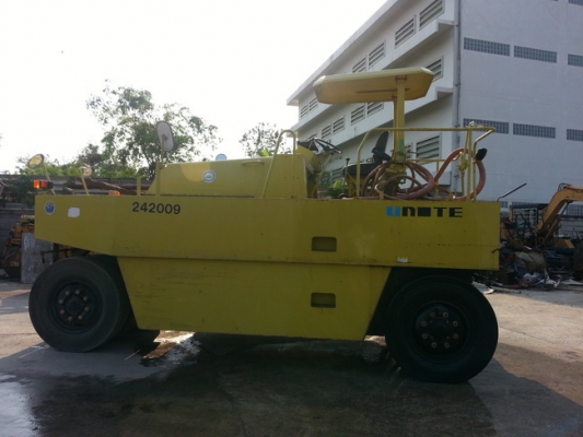 รถบด 9 ล้อยาง Sakai TS200 รถเก่านอกนำเข้าจากญี่ปุ่น พร้อมใช้งาน ตรวจเช็คให้ทั้งคัน รถบด 9 ล้อยาง Sakai TS200 รถเก่านอกนำเข้าจากญี่ปุ่น พร้อมใช้งาน ตรวจเช็คให้ทั้งคัน