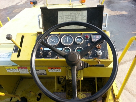 รถบด 9 ล้อยาง Sakai TS200 รถเก่านอกนำเข้าจากญี่ปุ่น พร้อมใช้งาน ตรวจเช็คให้ทั้งคัน รถบด 9 ล้อยาง Sakai TS200 รถเก่านอกนำเข้าจากญี่ปุ่น พร้อมใช้งาน ตรวจเช็คให้ทั้งคัน