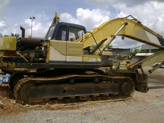 ขายด่วน อะใหล่ KOBELCO SK200 MARK /// ขายเป็นอะใหล่นะครับ