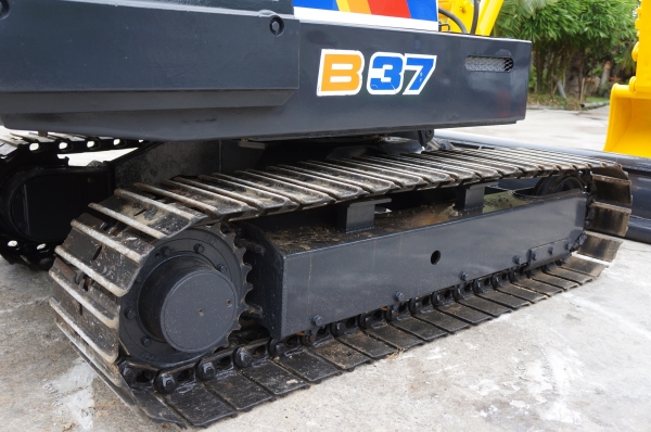ขายรถขุด YANMAR B37 พร้อมลายหัวเจาะ (เทียบเท่า PC35)