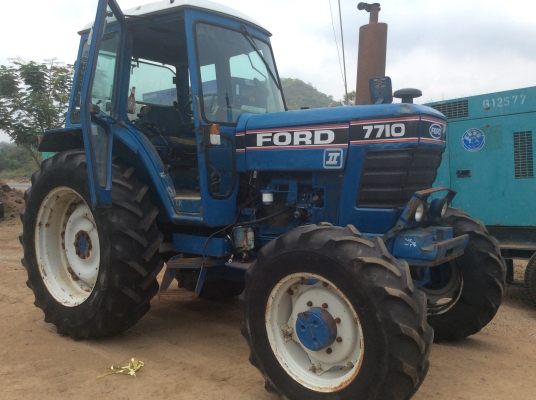 ขายรถไถ Ford 7710  เครื่องยนต์ 4 สูบ 2 เพลา