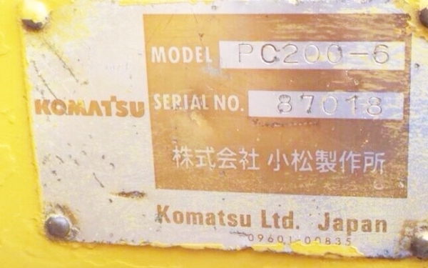 KOMATSU PC 200-6 Serial 87018 รถสวยสภาพดีมากครับพร้อมทำงานได้เลย เครื่องยนต์โคมัตซุเดิมๆแน่นแรงดีไม่มีเยิ้ม ปั๊มแรงดีทำงานเร็วไม่มีโหลดครับ ภายในเก๋งสะอาดสวย แอร์เย็น ไฟฟ้าเต็ม หน้าจอครบพร้อม ภายนอกบอดี้สวยเดิม บูมอาร์มไม่มีปะ ช่วงล่างแน่น โรลเลอร์โซ่ใบแท