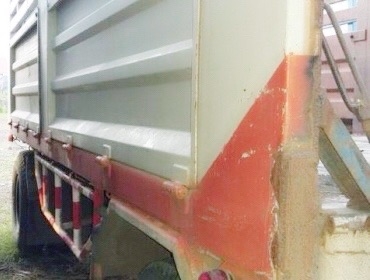 ขายด่วน ลูกพ่วง 2 คาน กระบะคอกเหล็กไม่ดั๊มพ์ความยาว 6 เมตรของอู่ ส.สุชัย สภาพดีมากครับพื้นไม่มีบุบไม่ยุบ ฝาข้างทั้งสองด้านไม่มีผุเลยพร้อมบรรทุกหนักได้เลย ช่วงล่างแน่นดี คัชซีมีดามไว้นิดหน่อยครับข้างเดียวพร้อมใช้งานไม่มีปัญหาครับ ยางสภาพดี 8 เส้นประมาณ 70\%