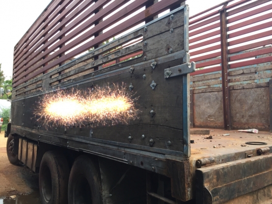 10 ล้อเพลาเดียว 195 แรง HINO FL176 วางเครื่อง HO7D เบรคทิฟฟี่กระบะคอกไม้พื้นเหล็ก เครื่องสวย คัสซีสวย เล่มพร้อมภาษีไม่ขาด