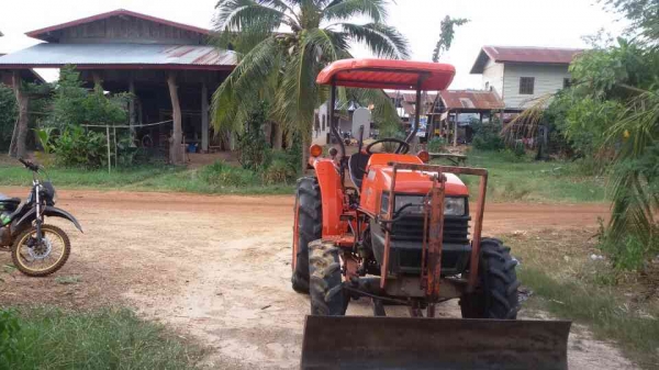 รถไถ คูโบต้า L3608 สภาพดีพร้อมใช้ อุปกรณ์3ชิ้น ทะเบียนพร้อม ราคาต่อรองได้ครับ