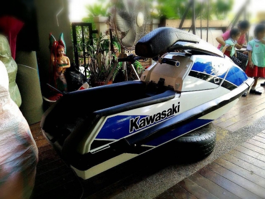 เจ็ทสกียืน kwasaki 650 sx