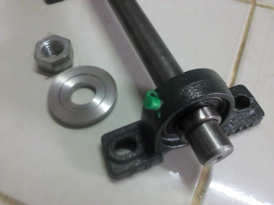 (งานทำตามสั่ง) เพลาแกนเลื่อยวงเดือนเอาไปยึดกับโต๋ะตัดไม้ เพื่อตัดไม้ พลาสติก อื่นๆ