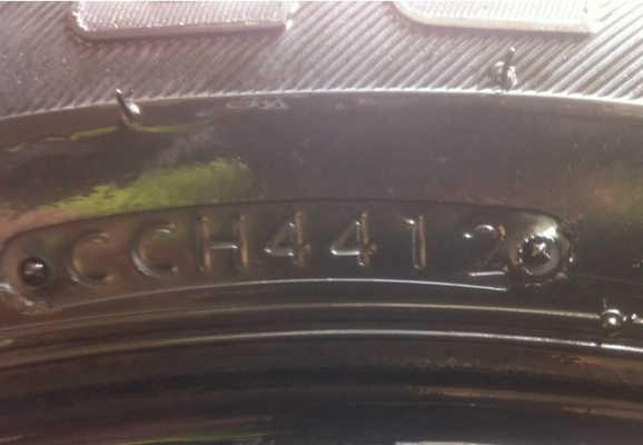 ยาง Bridgestone 225 65 17 ปลายปี12 ดอกเต็ม คมๆใช้กันยาว ราคาไม่แพง