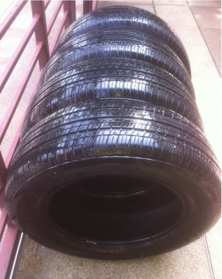 ยาง Bridgestone 225 65 17 ปลายปี12 ดอกเต็ม คมๆใช้กันยาว ราคาไม่แพง