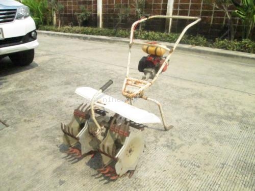 เครื่องกำจัดวัชพืชในร่องข้าว   MARUYAMA  MKC-304 รหัสสินค้า : 80802474หรือเพิ่มเติมไดที่ www.nihonmono.com