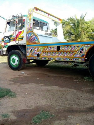 ขายเทเลอร์ HINO F17 สภาพสวยพร้อมใช้ ติดต่อได้ที่คุณ อ๊อฟ พิจิตร 086-737-9991