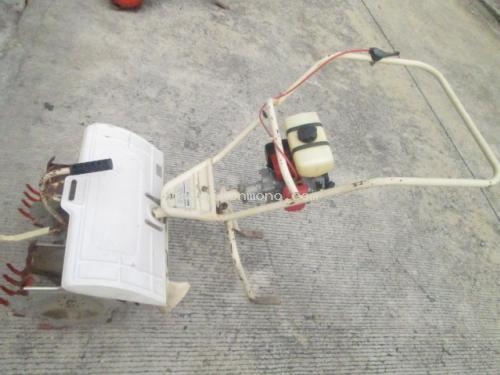 เครื่องกำจัดวัชพืชในร่องข้าว   MARUYAMA   MKC-304รหัสสินค้า : 80802480   หรือเพิ่มเติมไดที่ www.nihonmono.com