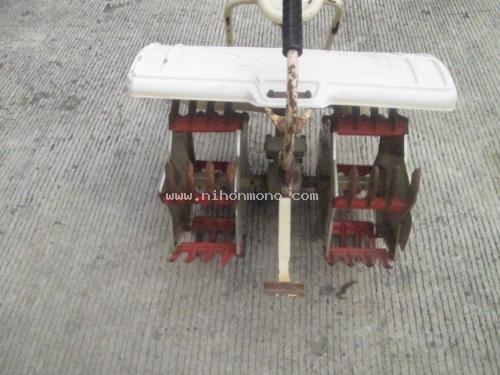 เครื่องกำจัดวัชพืชในร่องข้าว   MARUYAMA   MKC-304รหัสสินค้า : 80802480   หรือเพิ่มเติมไดที่ www.nihonmono.com