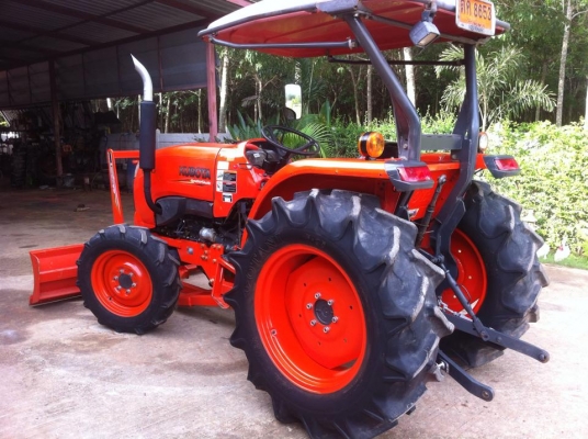 ขายรถไถ Kubota L4708(4WD) พร้อมใบมีดช้าง รถพร้อมใช้งาน