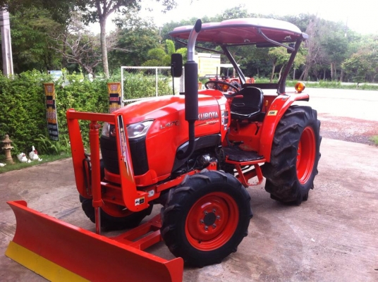 ขายรถไถ Kubota L4708(4WD) พร้อมใบมีดช้าง รถพร้อมใช้งาน