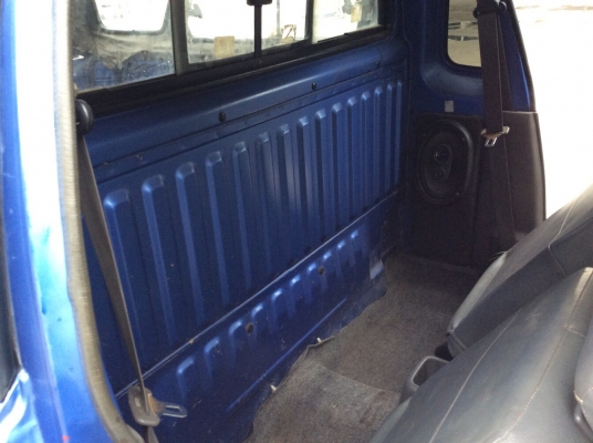 รถนิสสัน NV ปี96 เครื่องเดิม 1.6 เกียร์ธรรมดา ภายในเดิมๆเบาะไม่ขาด แอร์เย็นฉ่ำ ตัวถังเดิมๆตะเข็บเดิมทั้งคัน ลอนกระบะสวยเดิม หลังคามีพร้อม รถขับดี พร้อมใช้งานได้เลยครับ ภาษีปี59 ขายถูกครับ