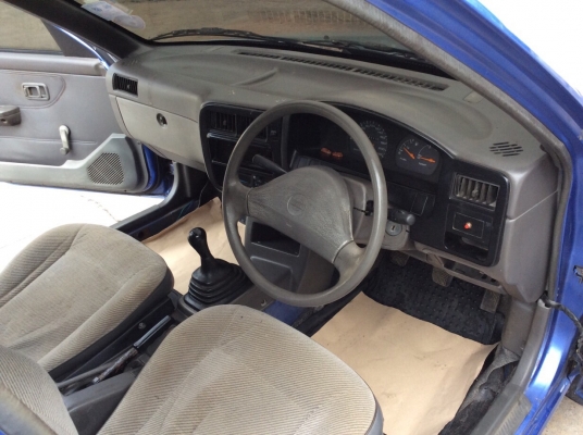 รถนิสสัน NV ปี96 เครื่องเดิม 1.6 เกียร์ธรรมดา ภายในเดิมๆเบาะไม่ขาด แอร์เย็นฉ่ำ ตัวถังเดิมๆตะเข็บเดิมทั้งคัน ลอนกระบะสวยเดิม หลังคามีพร้อม รถขับดี พร้อมใช้งานได้เลยครับ ภาษีปี59 ขายถูกครับ