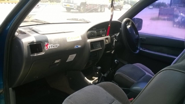 ขาย FORD 2.5 ปี 45 4X4 รถมือเดียว คัสซีสวยตลอดเส้น เครื่องดี หน้าเดิม แอร์เย็น พาวเวอร์ครบ กระจกไฟฟ้า ทะเบียนพร้อมครับ