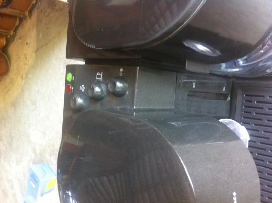 เครื่องชงกาแฟ BRIEL แบบทำได้สองอย่างสองแบบใบเครื่องเดียว เครื่องชงกาแฟ BRIEL แบบทำได้สองอย่างสองแบบใบเครื่องเดียว