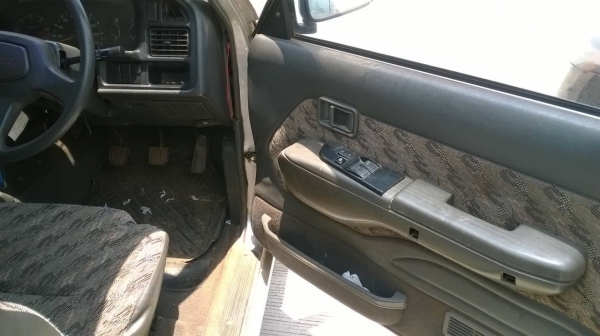 ขายกระบะแคป MAZDA 2.5 ปี 41 เครื่อง 12 วาวน์ กระจกไฟฟ้า แอร์ พาวเวอร์ครบ ทะเบียนพร้อมครับ