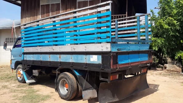 ขาย6ล้อ อีซูซุ ks110 ช่วงล่างใหญ่Fหลัง ทะเบียนเต็ม พร้อมคอกเสริมข้าง แชชซีสวย หัวยกได้เอกสารเล่มทะเบียนพร้อมโอน