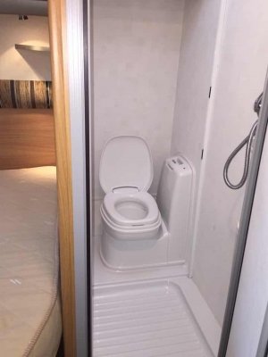 ขายรถบ้าน CARAVAN  SWIFT  สภาพสวยไร้ที่ติ