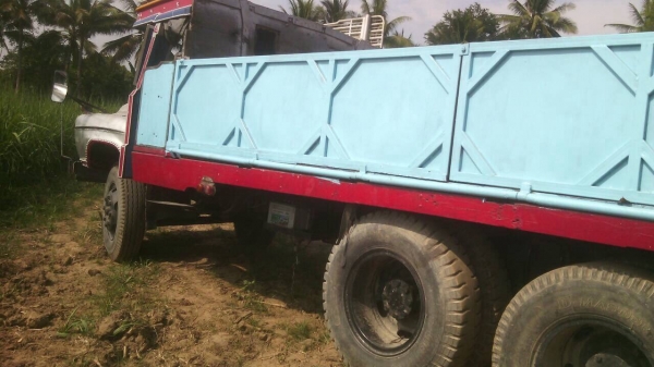 ขาย 10 ล้อหัวยาว เพลาเดียว ช่วงล่างใหญ่ของ UD เครื่อง EH700 168 แรงม้า ปั้มลม เกียร์ HO คัสซีสวยตลอดเส้น เบรคลมดัน ทะเบียนพร้อมโอนครับ