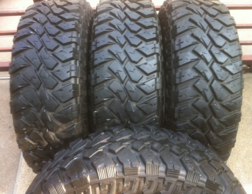ยาง Mud Maxxis 764 เบอร์ 265 75 16 ปลายปี12 ดอกเป็นเซ็น ใช้อีก2-3สบายๆครับ