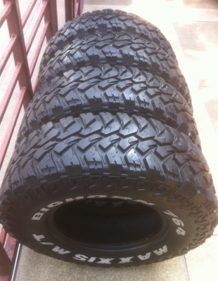 ยาง Mud Maxxis 764 เบอร์ 265 75 16 ปลายปี12 ดอกเป็นเซ็น ใช้อีก2-3สบายๆครับ ยาง Mud Maxxis 764 เบอร์ 265 75 16 ปลายปี12 ดอกเป็นเซ็น ใช้อีก2-3สบายๆครับ