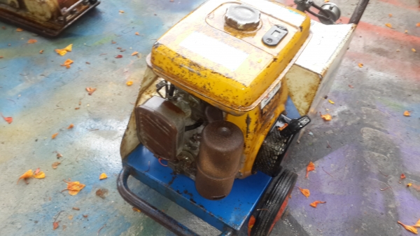 ปั้มฉีดยา อัดฉีด