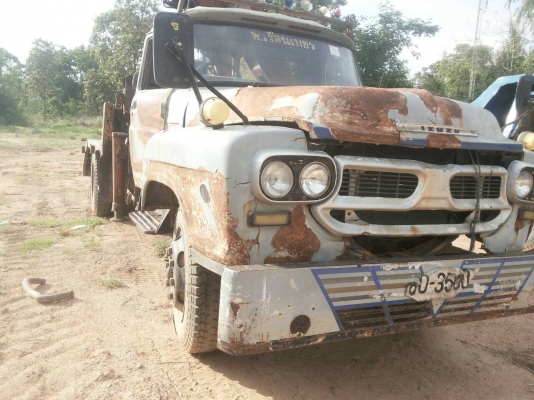 ขายด่วนหกล้อหน้ายาว ติดเพียบ หางปลาขึ้นแบ็คโฮเล็ก เอกสารใบซื้อขายราคาเบาๆโทร0843923995