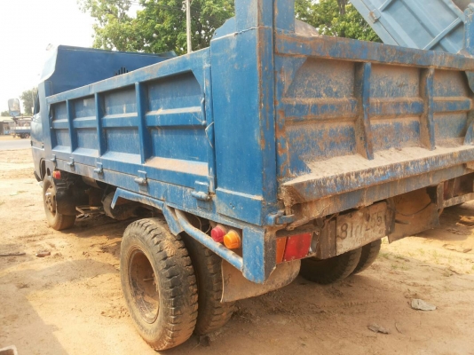 ข่ยด่วนหกล้อดั้มTOYOTA115ทะเบียนใบซื้อขาย สภาพหัวไม่สวยเท่าไร กระบะดั้มสภาพดีมากราคาเบาๆโทร0843923995