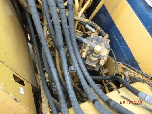 ขายด่วน รถขุด KOMATSU PC60-5  เก่า-ญี่ปุ่น  ยังไม่เคยใช้งานในไทย    สภาพสวย   พร้อมใช้  สนใจมาทดลองขับได้ที่  บริษัท  เจซีซี  จ้า  089-7462641  สุวรรณี