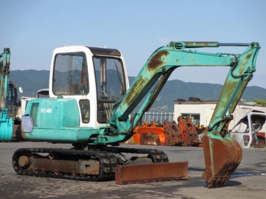 ขายด่วน KOMATSU PC40-7 รถนำเข้าจากญี่ปุ่น  มีเก๋งพร้อม  ยังไม่เคยใช้งานในไทย  สนใจเข้ามาทดลองขับลองระบบกันได้ที่  บริษัท  เจซีซี จ้า  089-7462641  สุวรรณี