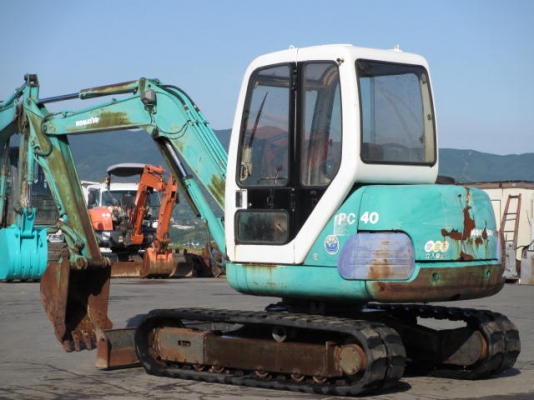 ขายด่วน KOMATSU PC40-7 รถนำเข้าจากญี่ปุ่น  มีเก๋งพร้อม  ยังไม่เคยใช้งานในไทย  สนใจเข้ามาทดลองขับลองระบบกันได้ที่  บริษัท  เจซีซี จ้า  089-7462641  สุวรรณี