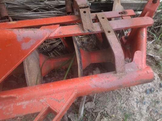 ขายตามสภาพพาน4ใบ18ใช้ได้กับรถไถ14-18-20-22-24แรง ขายตามสภาพพาน4ใบ18ใช้ได้กับรถไถ14-18-20-22-24แรง