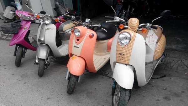 ขาย yamaha vino สีส้มครีม แต่งเสร็จพร้อมใช้ ล้อแม็ค ดิสเบรค แล้ว ราคารถประกอบ