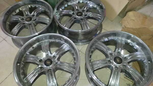 ล้อ 20" Touchdown chrome6 รูoff+20 .ก9" รับเทิร์นล้อด้วย
