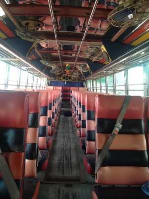 ขายรถบัสสภาพดีราคาถูก ต่อรองได้