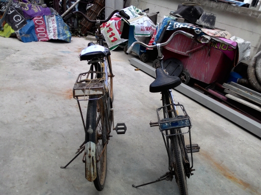 ขายขาย จักรยาน โบราณTHE PELIKAN 2 คัน 3500 บาท รถอยู่เทพารักษ์ อ.บางพลี โทร.0865292215