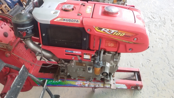 ขายเครื่องอาที100พรัสพร้อมโครงบางนาราคา43000บาทจะชื่อแต่เครี่องก็ได้ราคา26000บาทจะชี้อแต่โครงก็ได้ครับราคา17000บาทสวยๆราคานี้ยังต่อลองราคาได้อีกนะครับสนใจโทร0813655997อำพร พาเจริญ