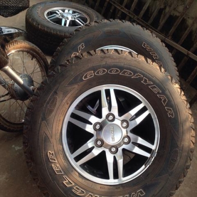 ล้อisuzu ขอบ16 สภาพสวย เดิมๆติดรถ  ขาย 4000บ