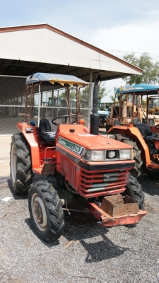 จองเดือนนี้ ลด 5,000 บาท Kubota L1-24 4WD ขับ4ล้อ เก่าไทย พร้อมผาน