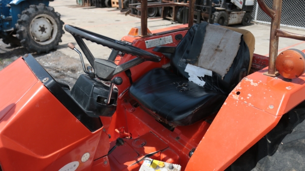 จองเดือนนี้ ลด 5,000 บาท Kubota L1-24 4WD ขับ4ล้อ เก่าไทย พร้อมผาน
