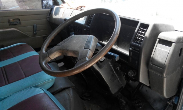 รถตู้ อีซูซุ บัดดี้ ISUZU buddy